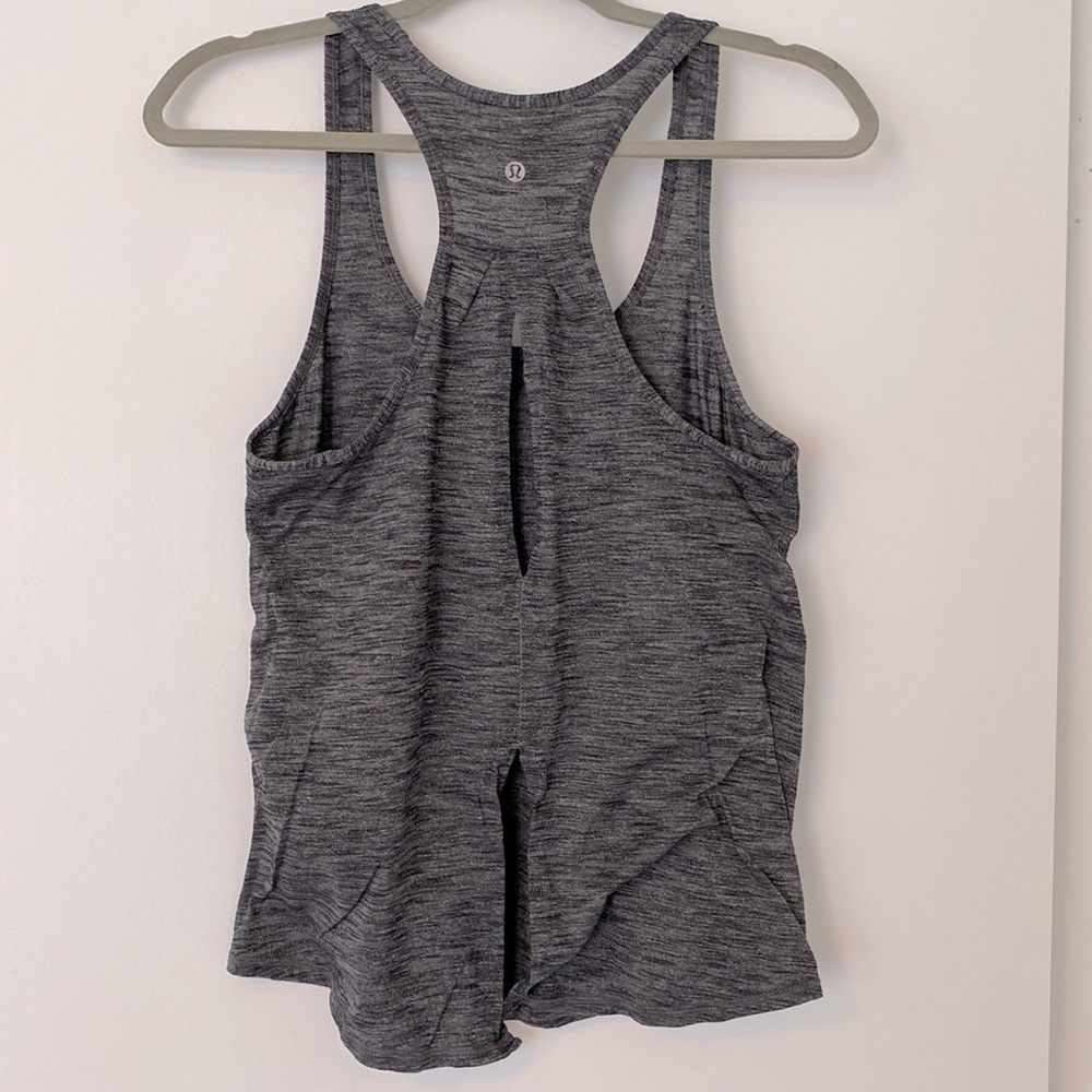 Lululemon singlet - Picture 2 of 3